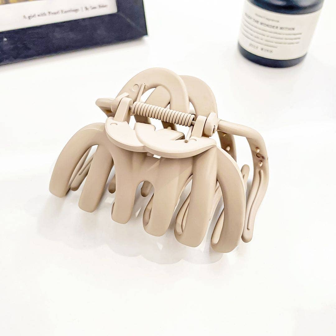 Hair claw