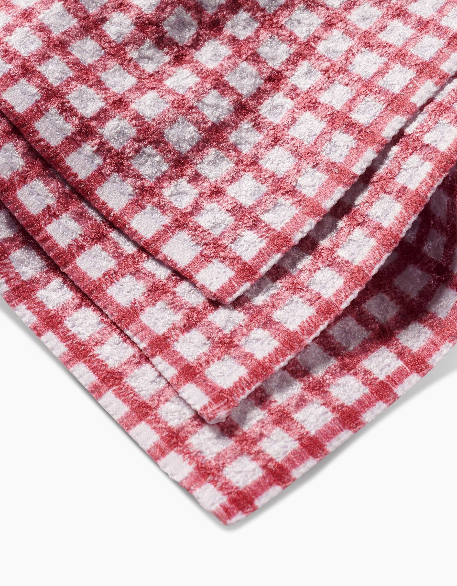 Geometry Fireside Plaid Red Discloth Set