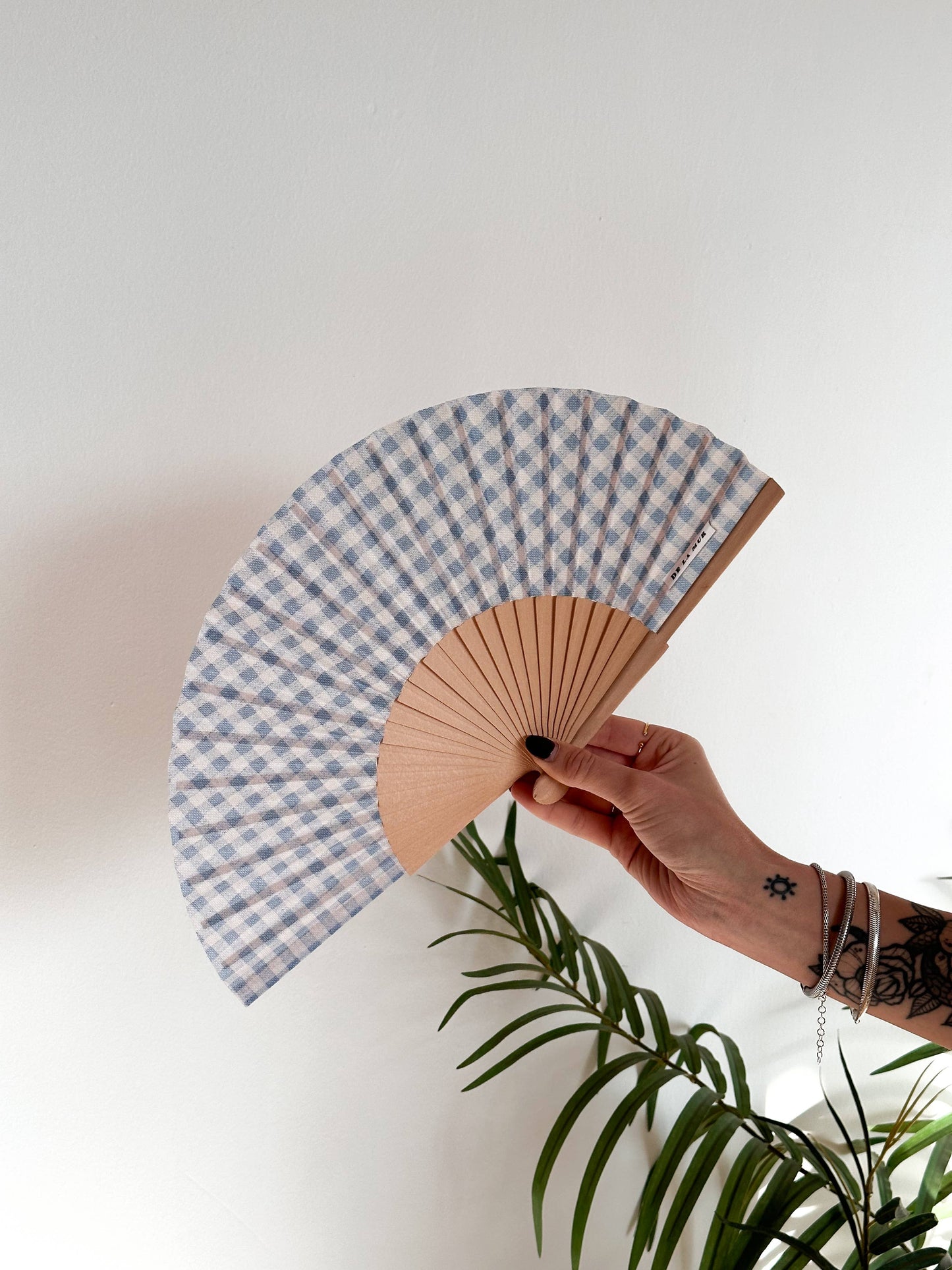 Brisa Hand Fan