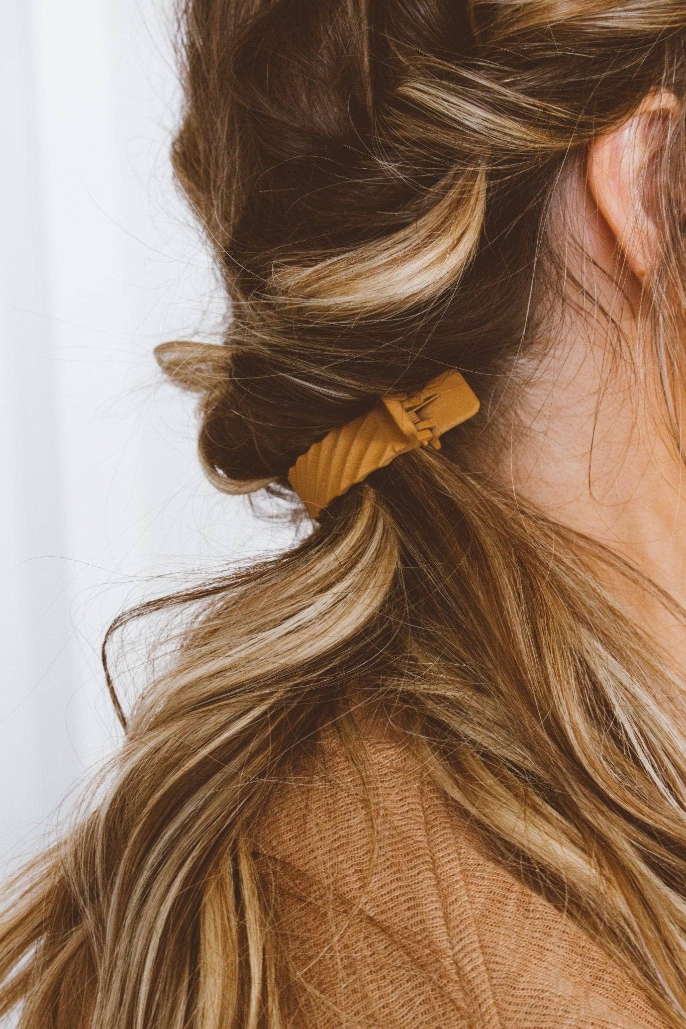Lia Ponytail Claw Clip