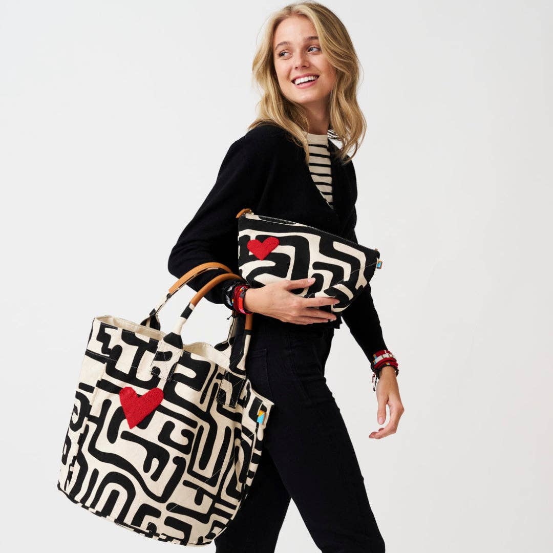 Black Kuba Convertible Pouch