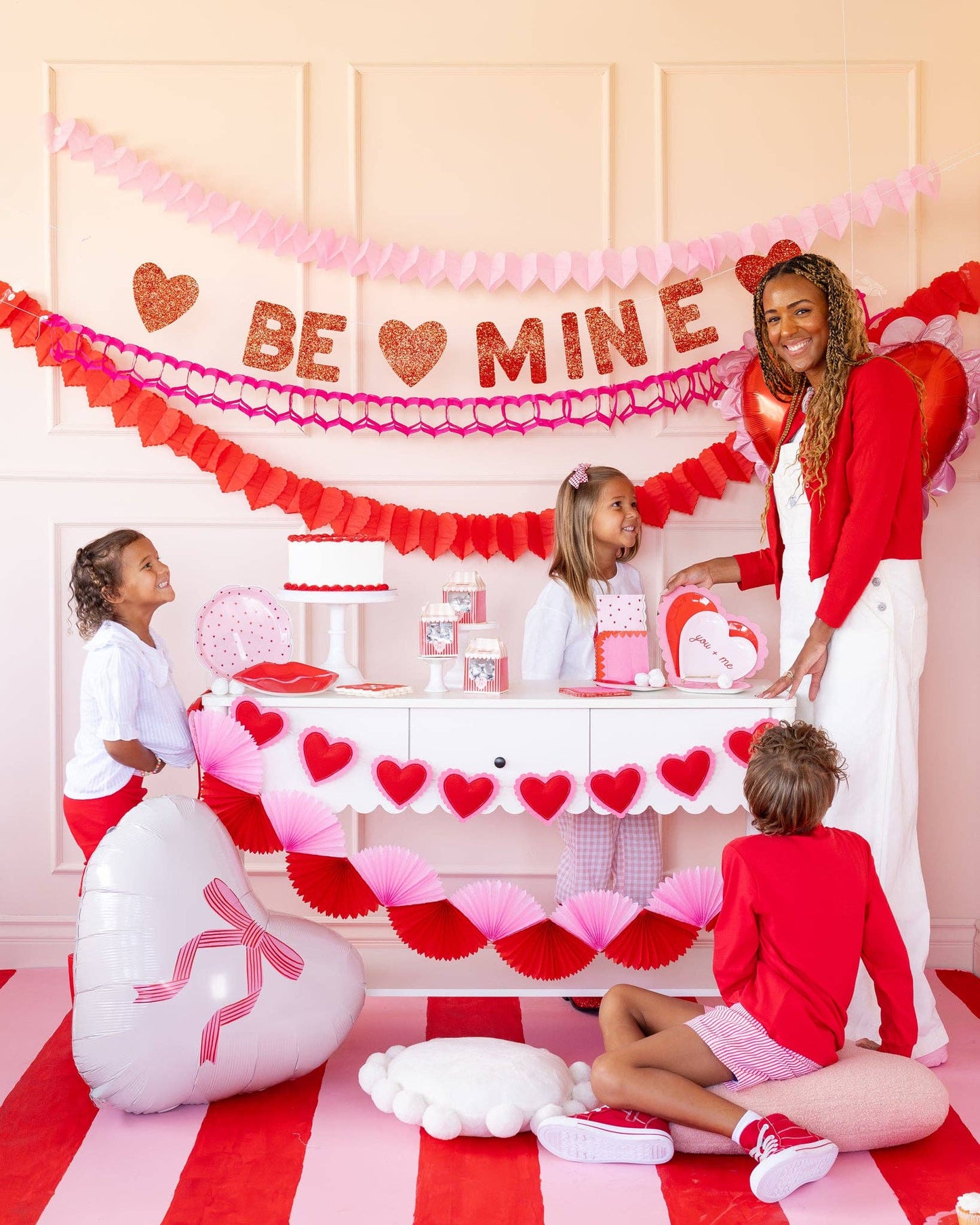 Scalloped Heart Paper Plates