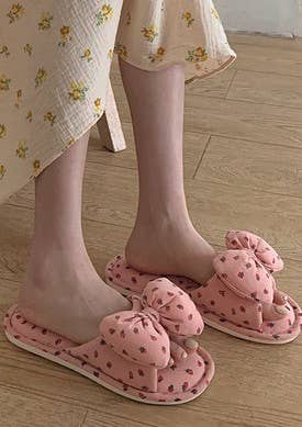 Bow slippers