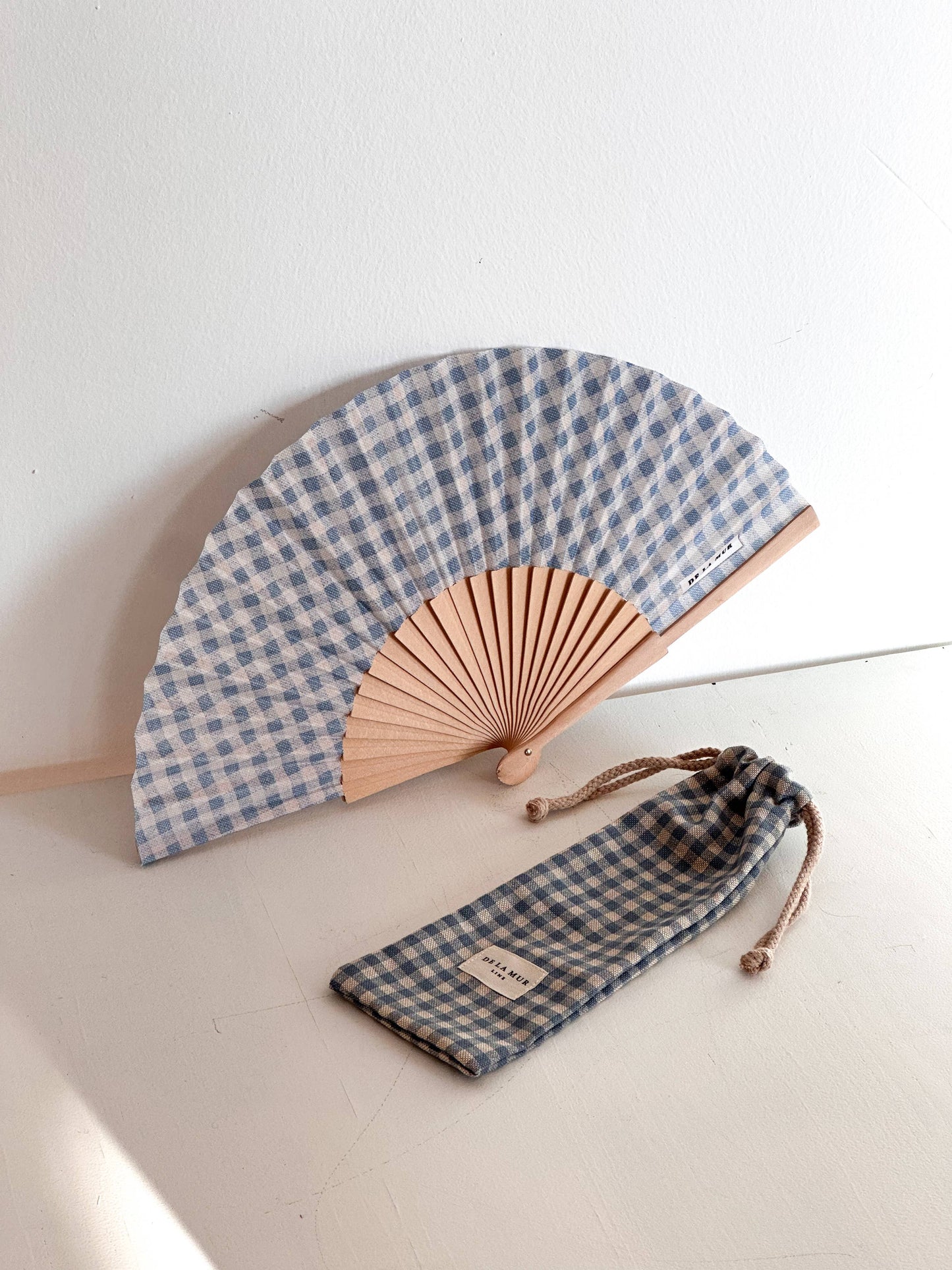 Brisa Hand Fan