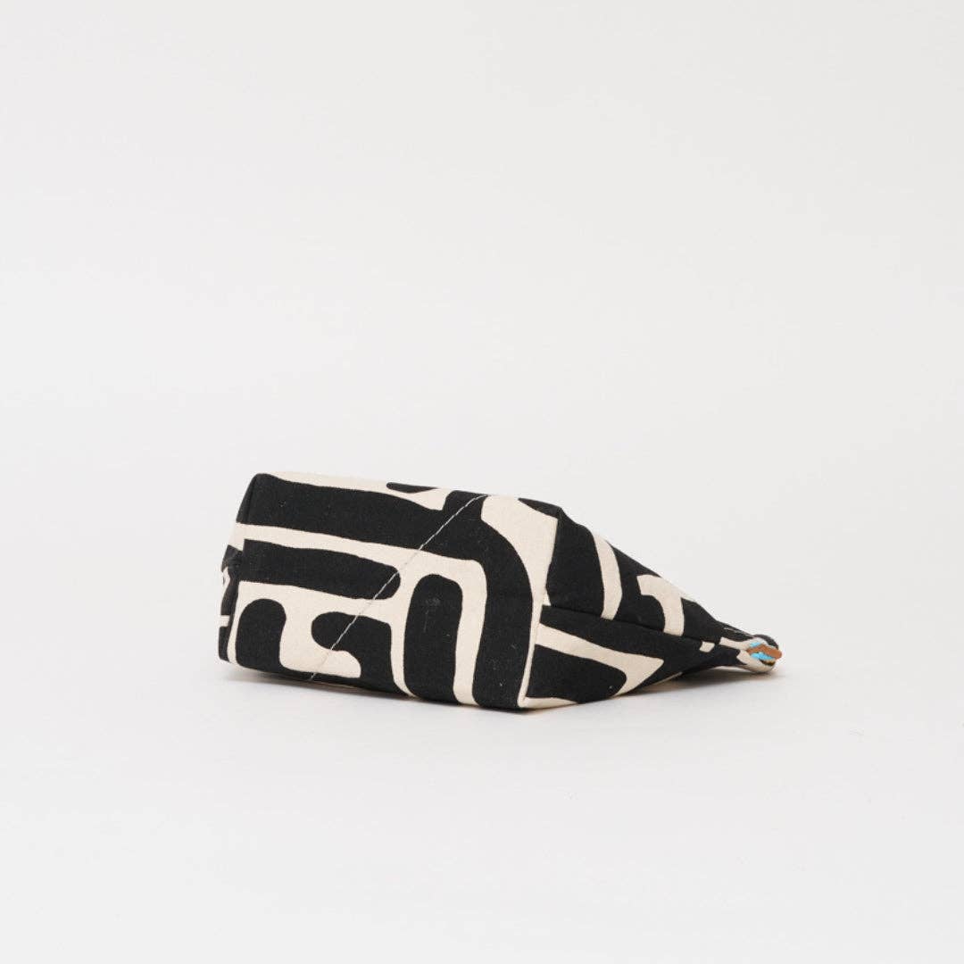 Black Kuba Convertible Pouch