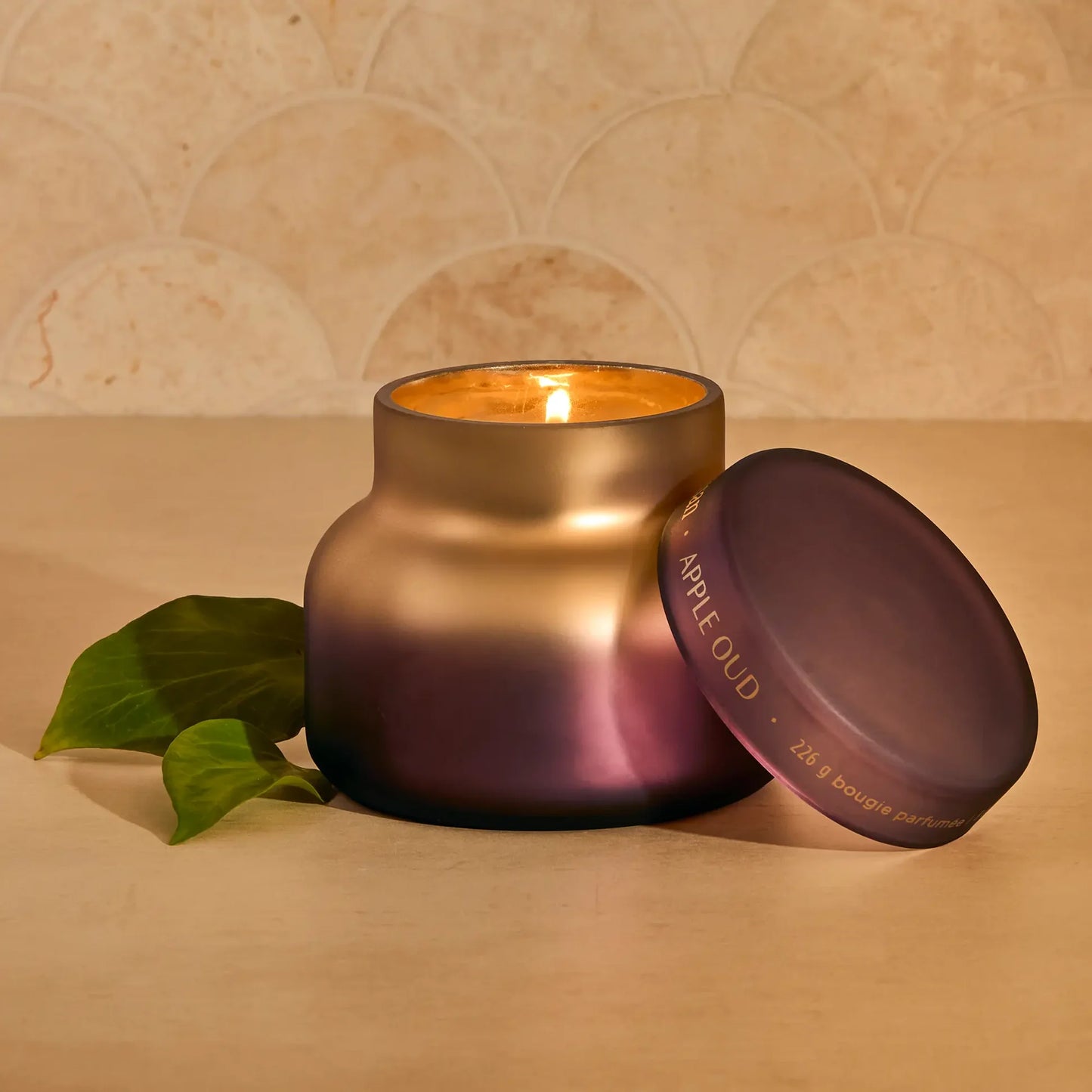 Apple Oud Tuscan Candle