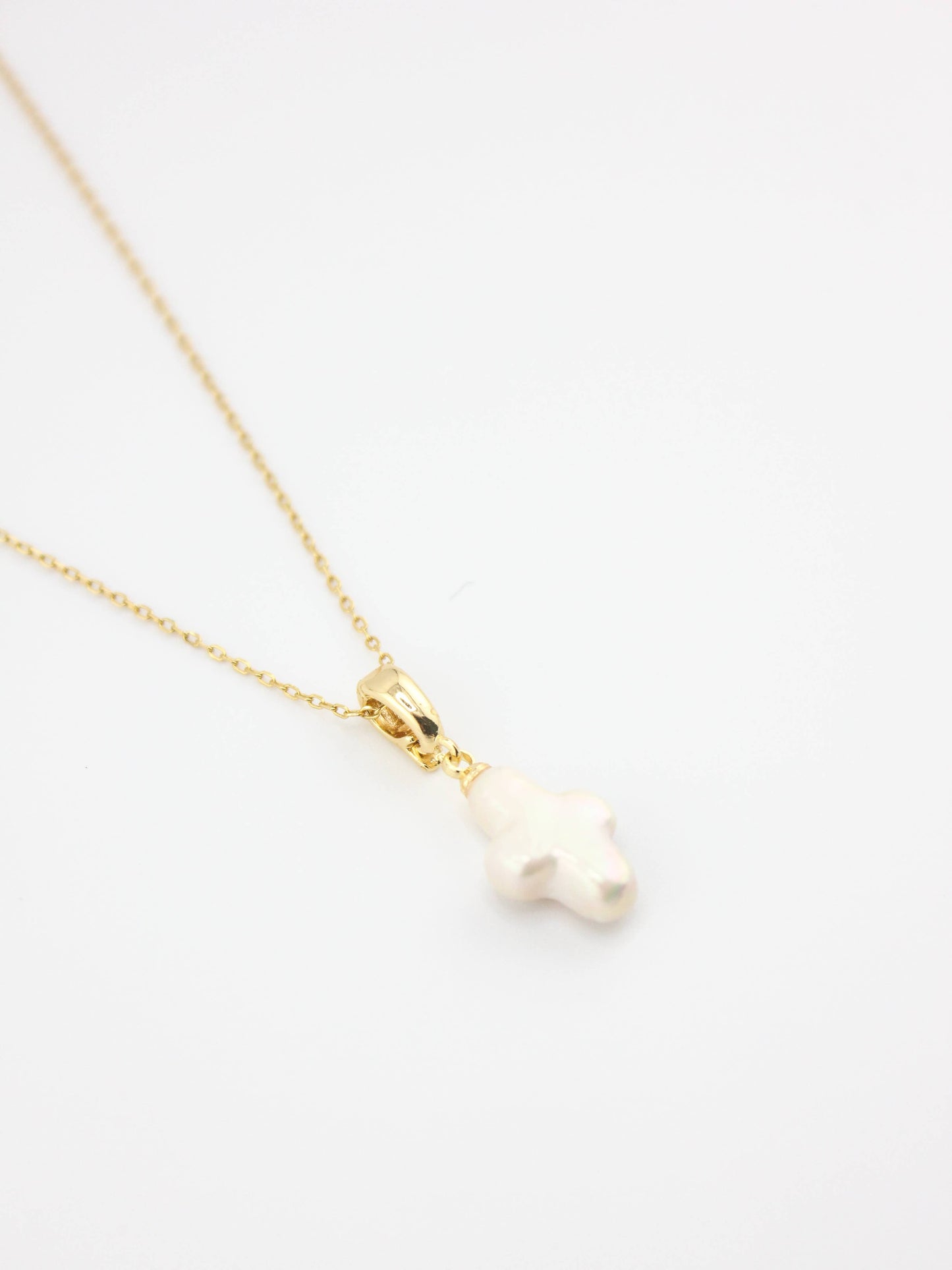 Cruz Perla Necklace