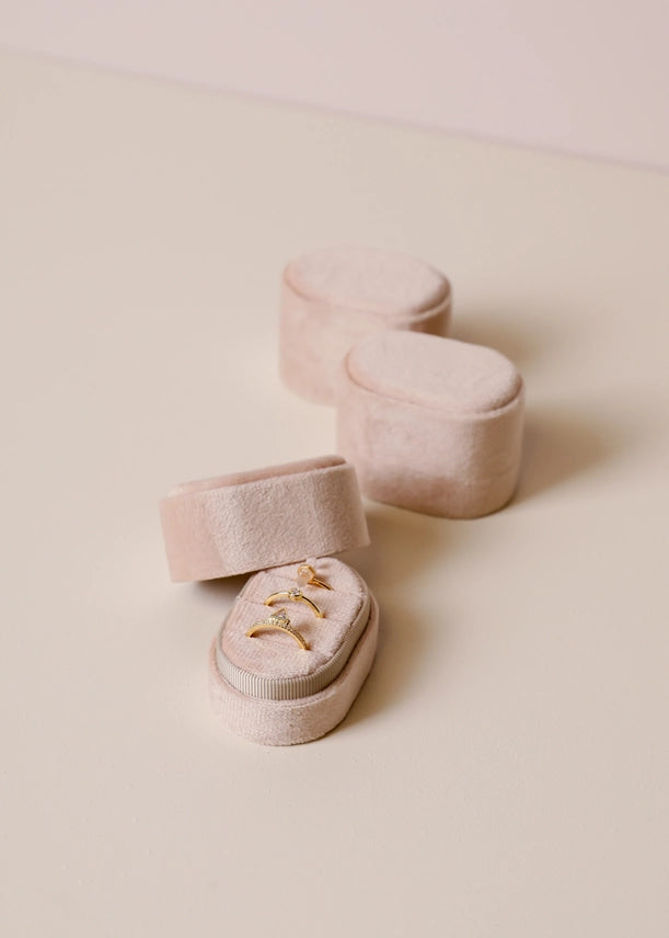 Oval Velvet Jewelry Box