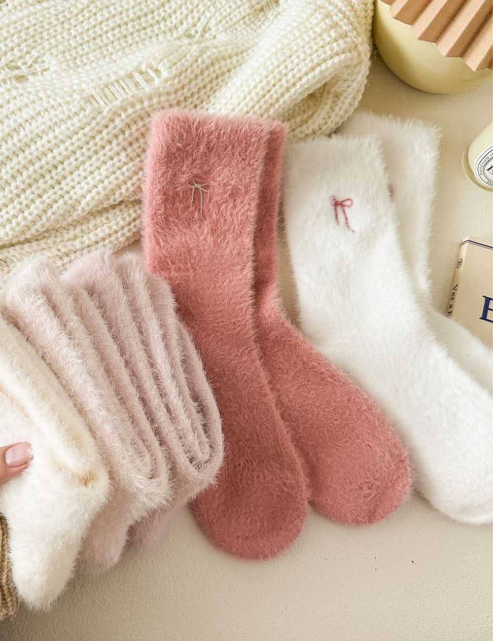 Winter Bow Plush Crew Socks