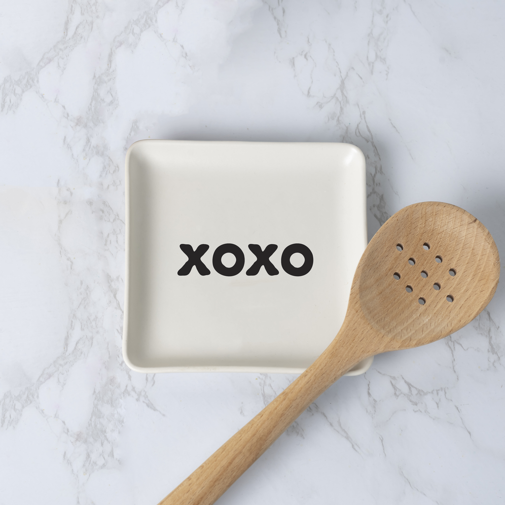 XOXO Dish