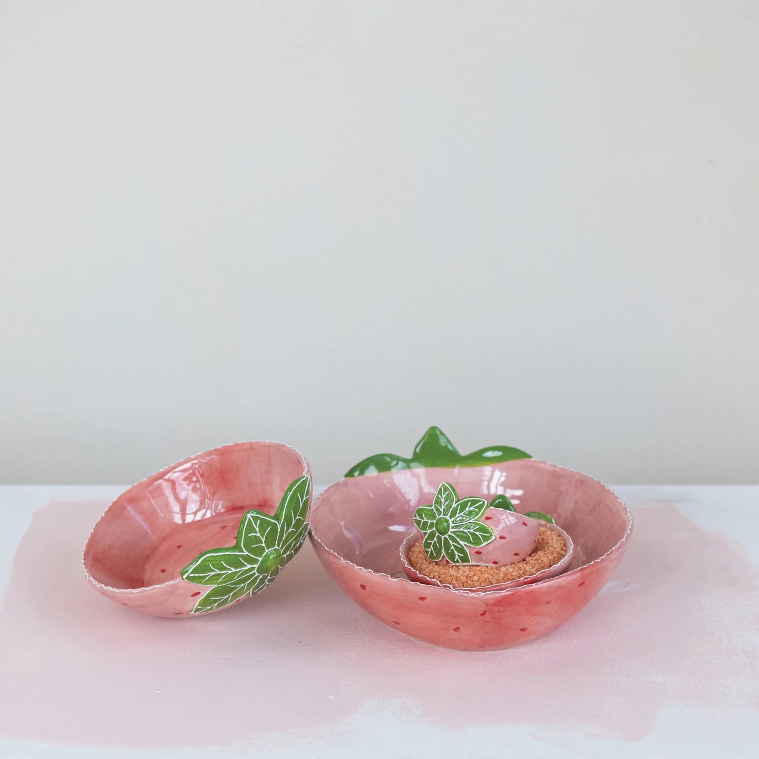 Strawberry Shaped Nesting Bowls
