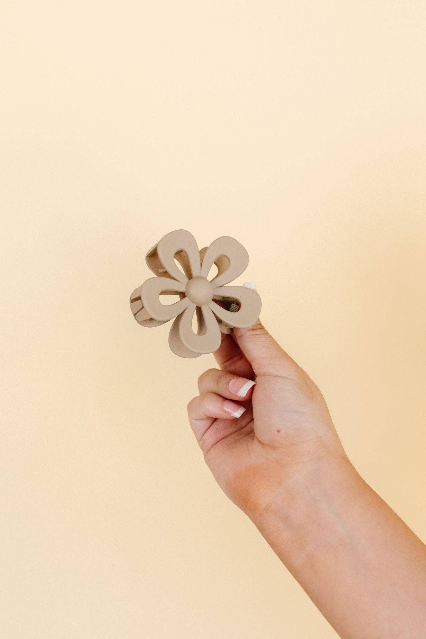 Cutout Flower Claw Clip