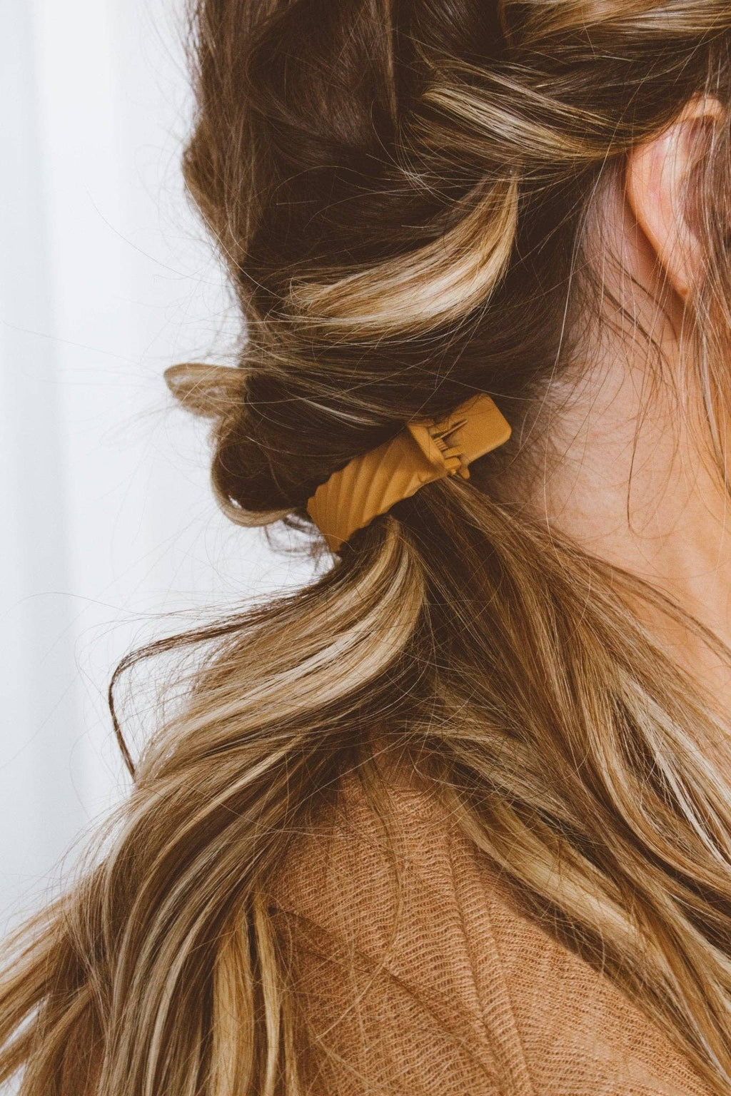 Lia Ponytail Claw Clip