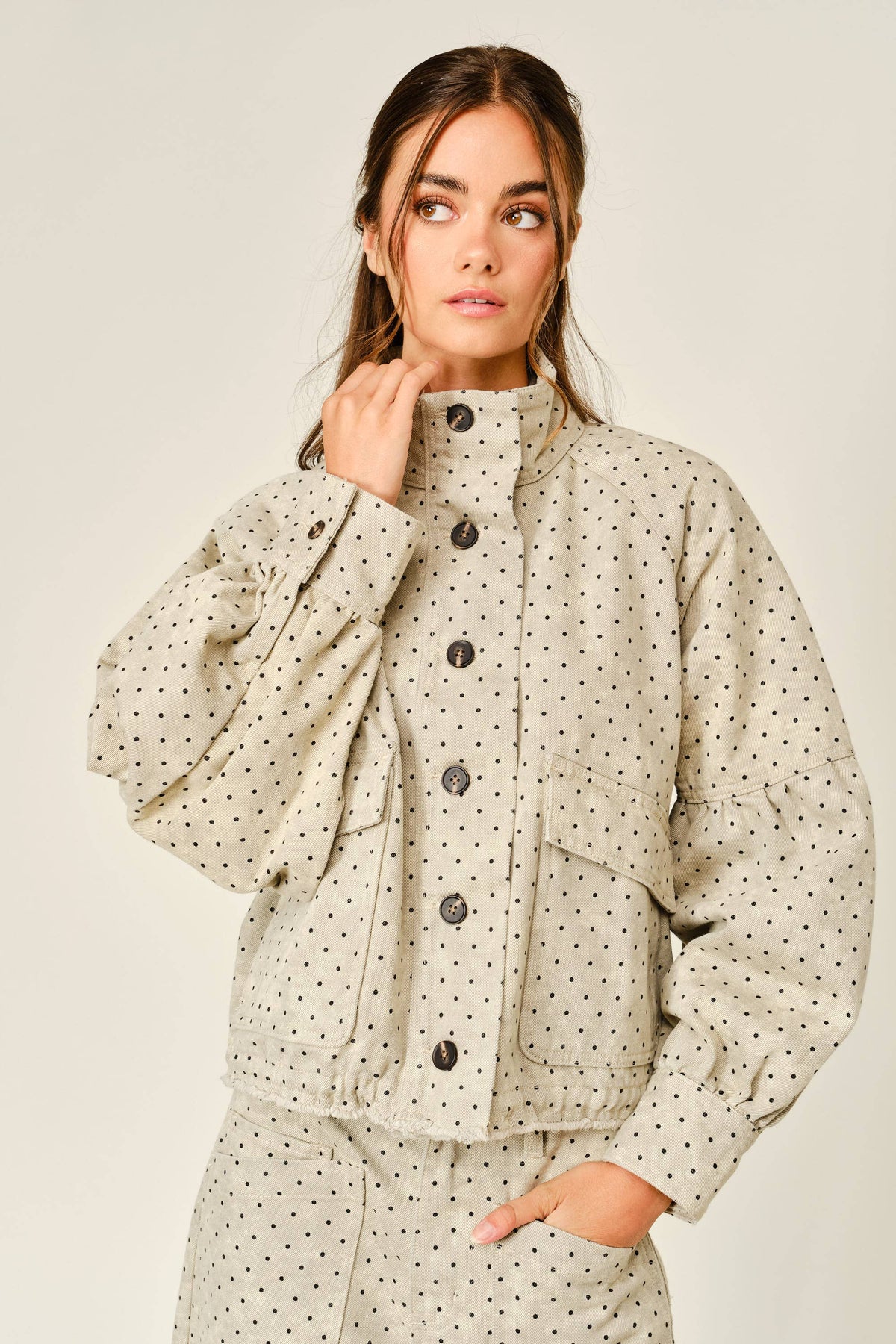 Aaron & Amber - AJJ6317 POLKA DOT BALLON SLEEVE TWILL JACKET
